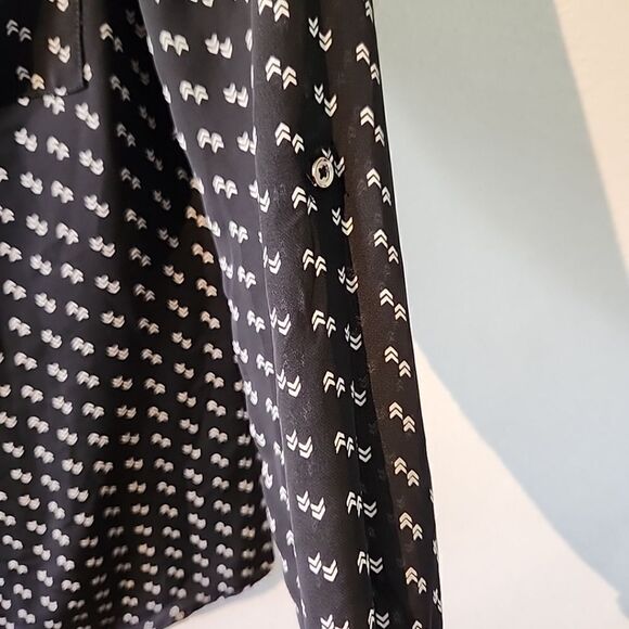 CANDIES 1/4 Zip Pull-On V-Neck Long Sleeve Roll Sleeves Semi-Sheer Black Small - Picture 5 of 10